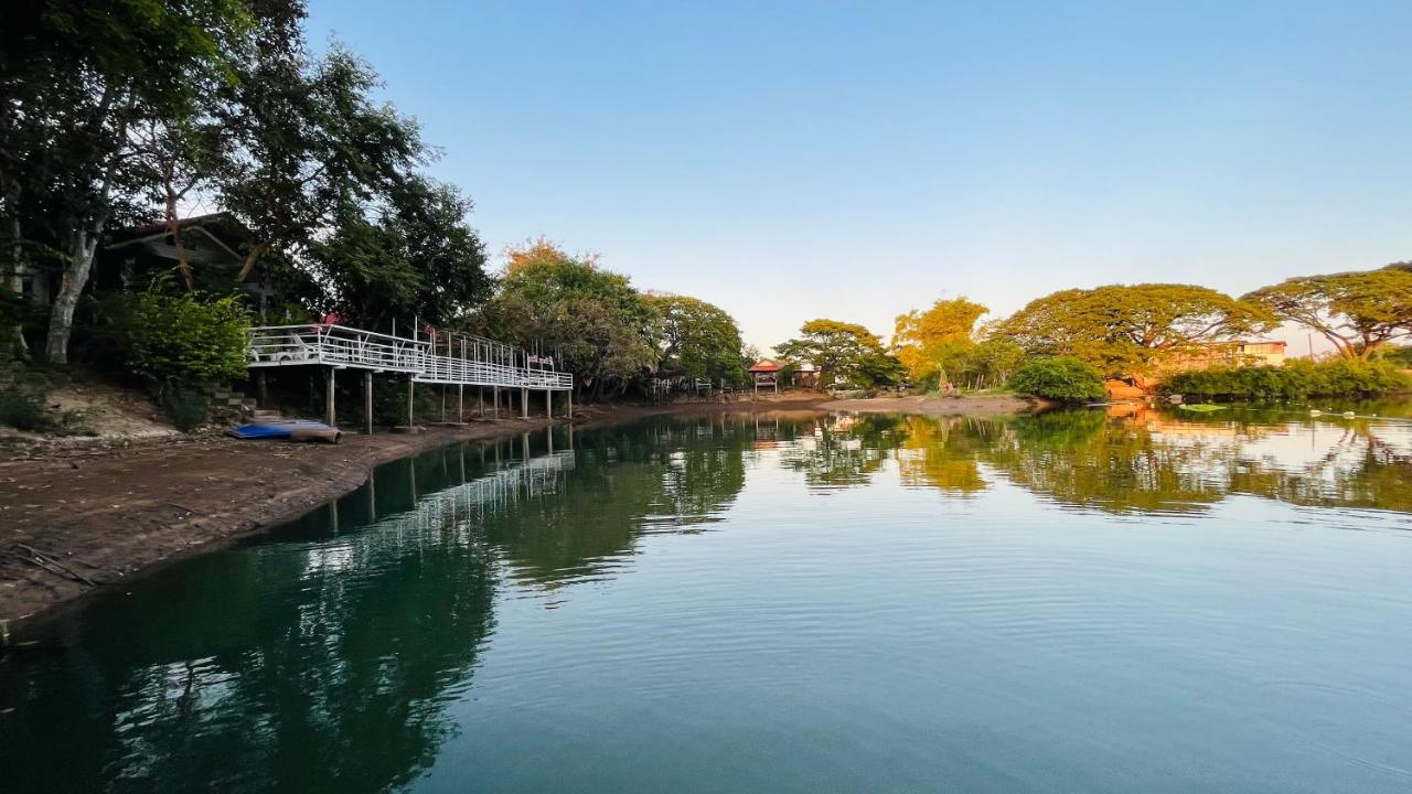 Moon River Resort Phimai Dış mekan fotoğraf
